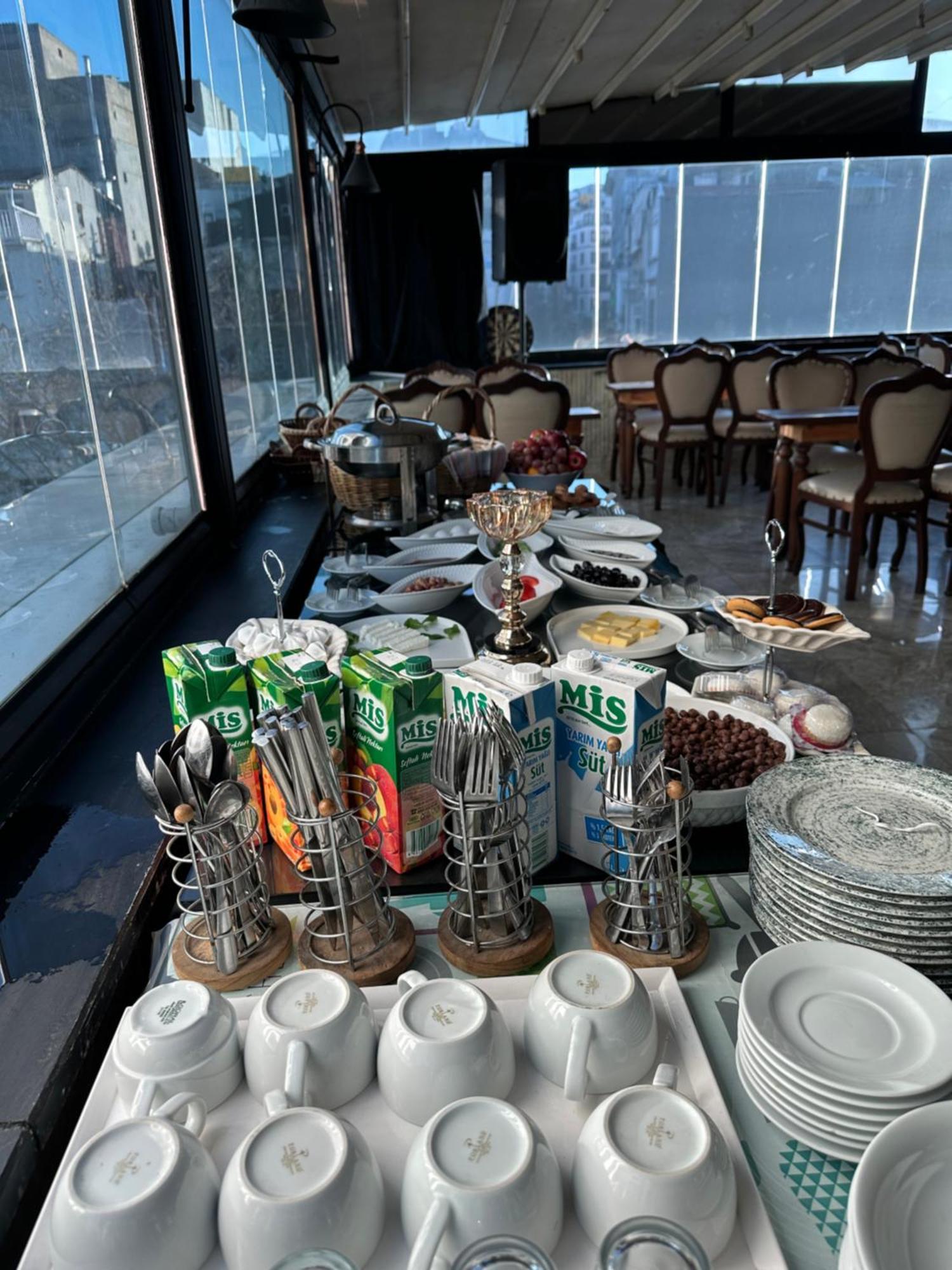 Napolyon Hotel Istanbul Exterior photo