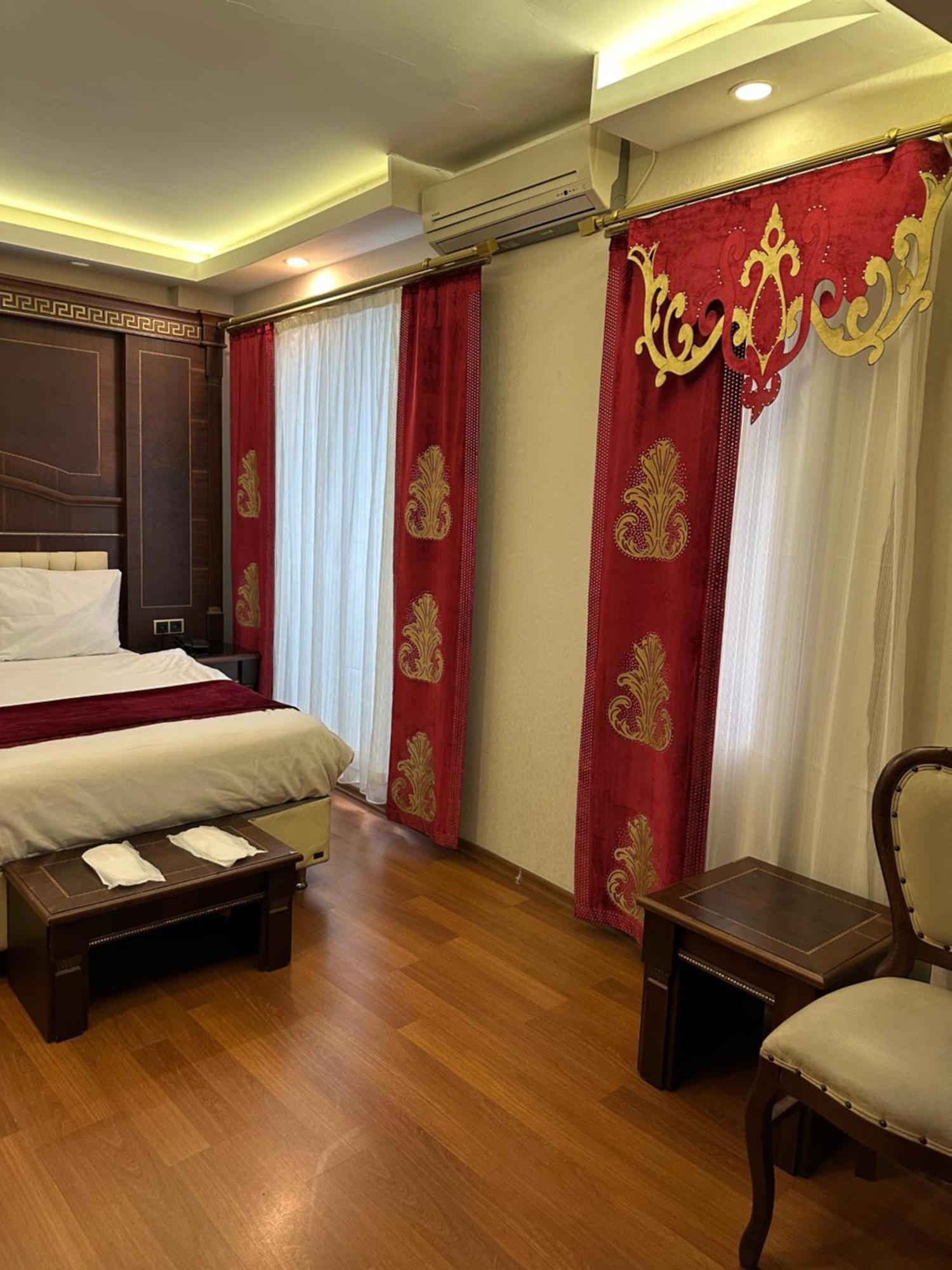 Napolyon Hotel Istanbul Exterior photo